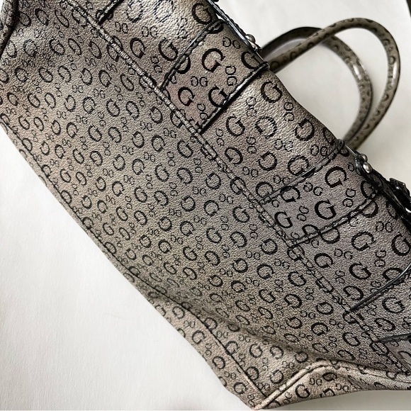 Guess Satchel Handbag Purse - Picture 12 of 12